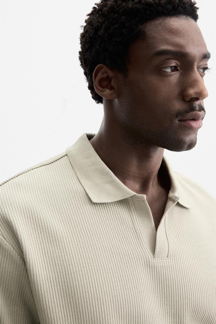 TEXTURED POLO