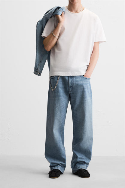 JEANS IN BAGGY FIT